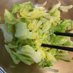 野菜の味を楽しむ　ごま油香る塩キャベツ